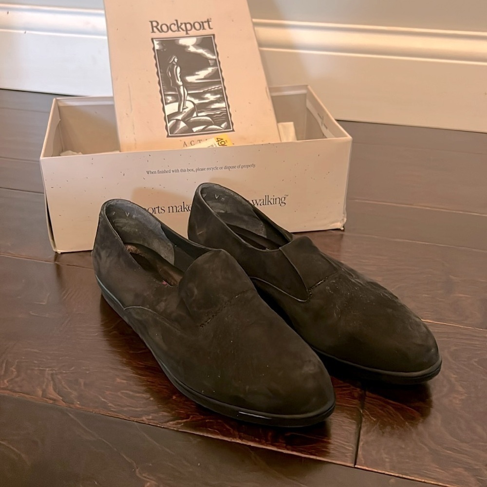 Rockport black suede loafer NIB 7.5